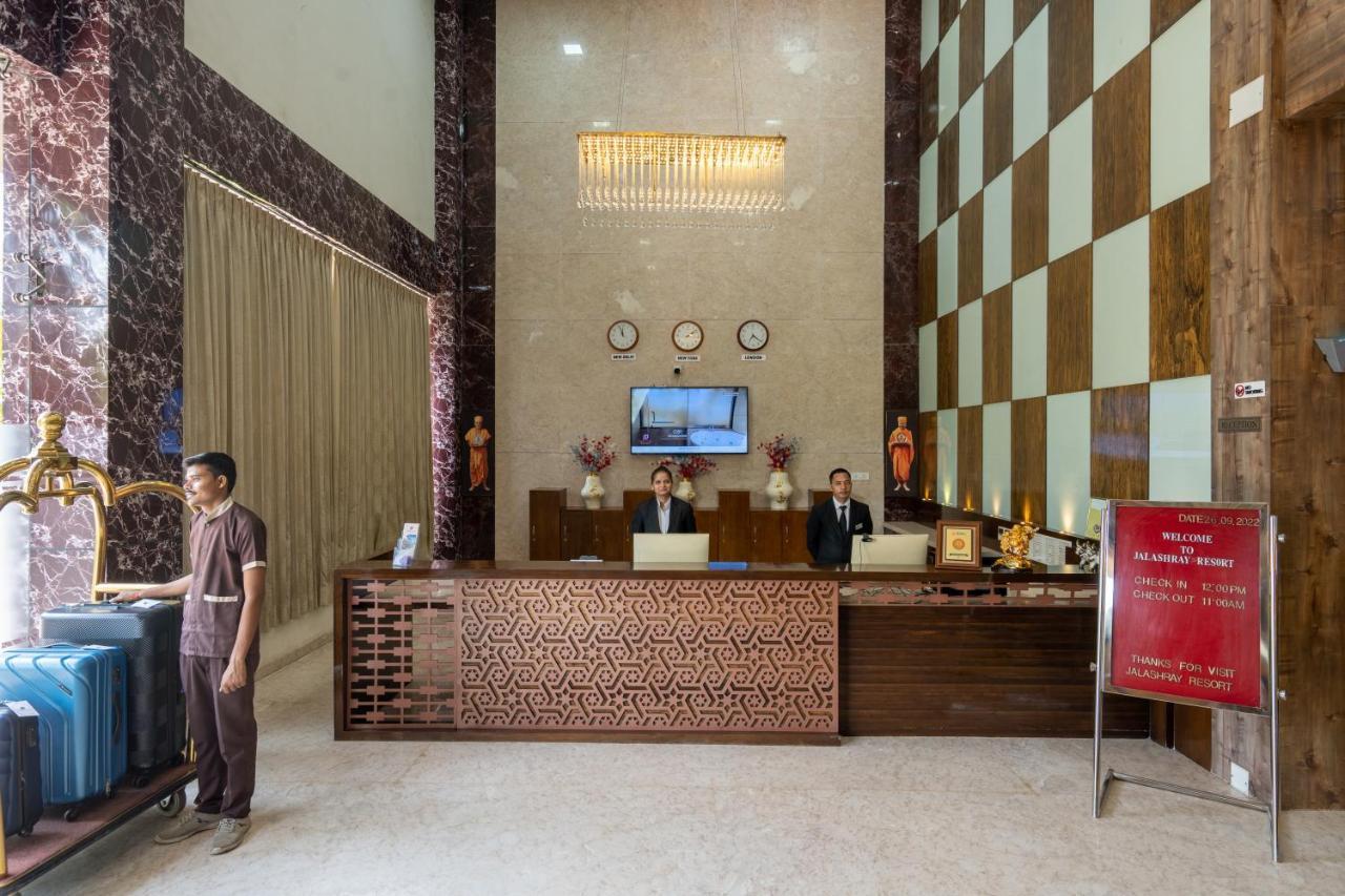 Jalashray Resort Nadiād Exterior foto