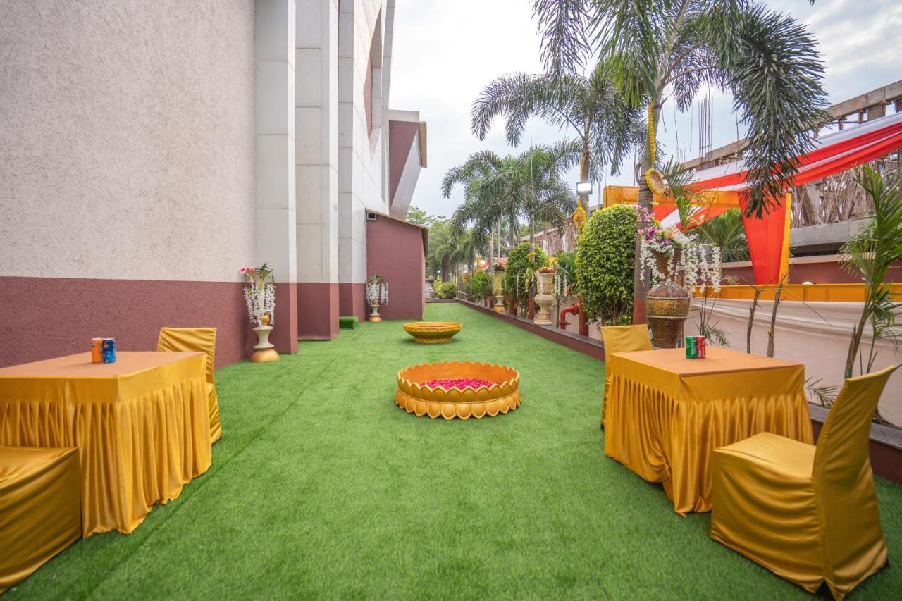 Jalashray Resort Nadiād Exterior foto