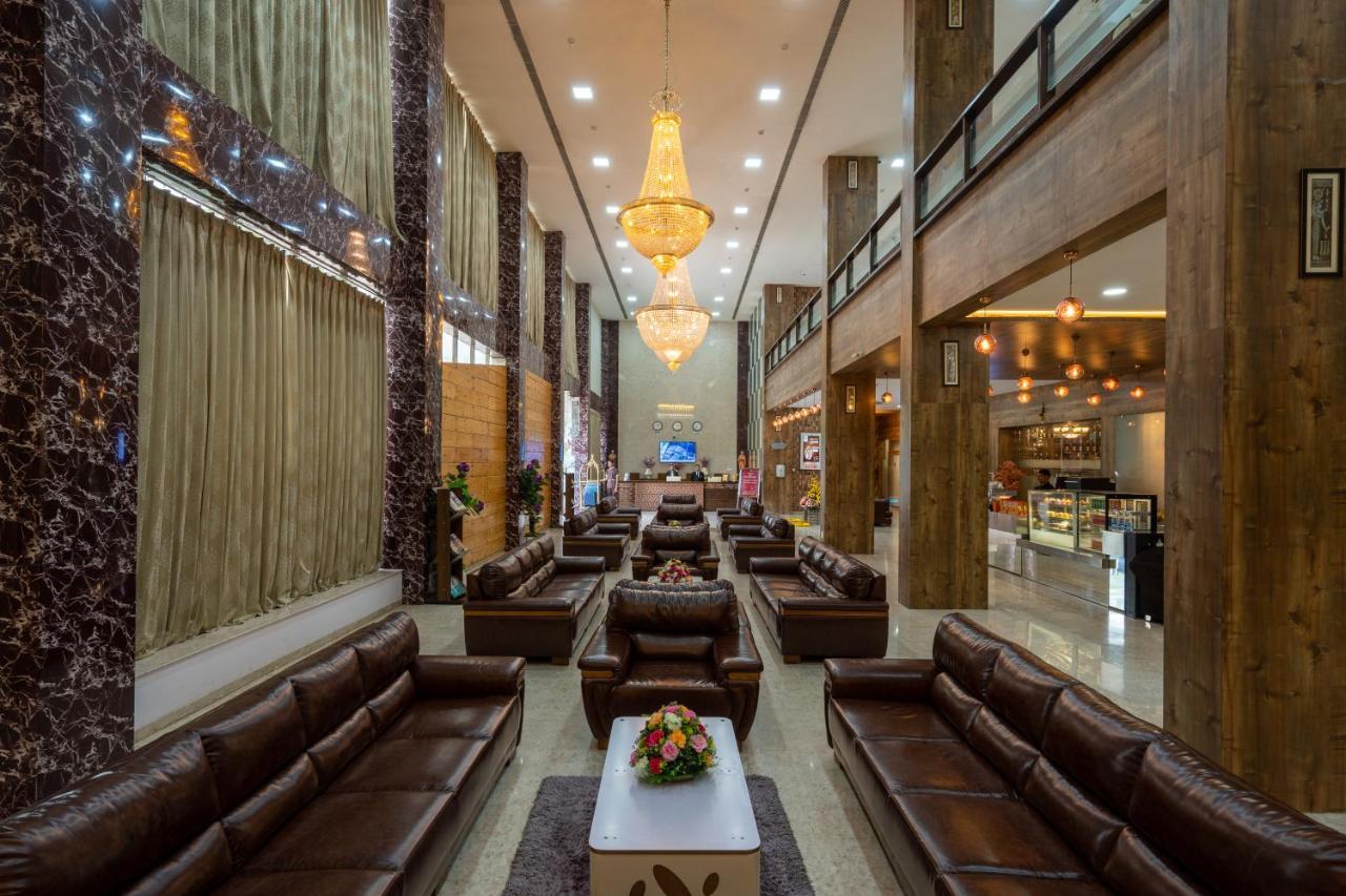 Jalashray Resort Nadiād Exterior foto