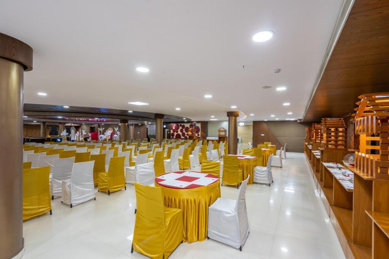 Jalashray Resort Nadiād Exterior foto